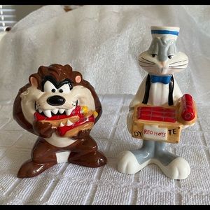 Rare Looney Tunes salt and pepper shakers REDUCED
